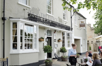 Peach Pubs The Fleece