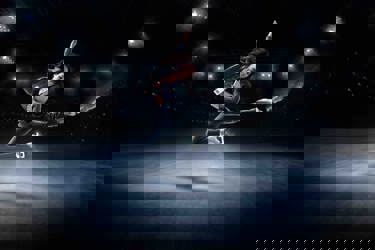 Evo poster - Lady in suit ice skating