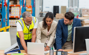 Image of WMS meeting in warehouse