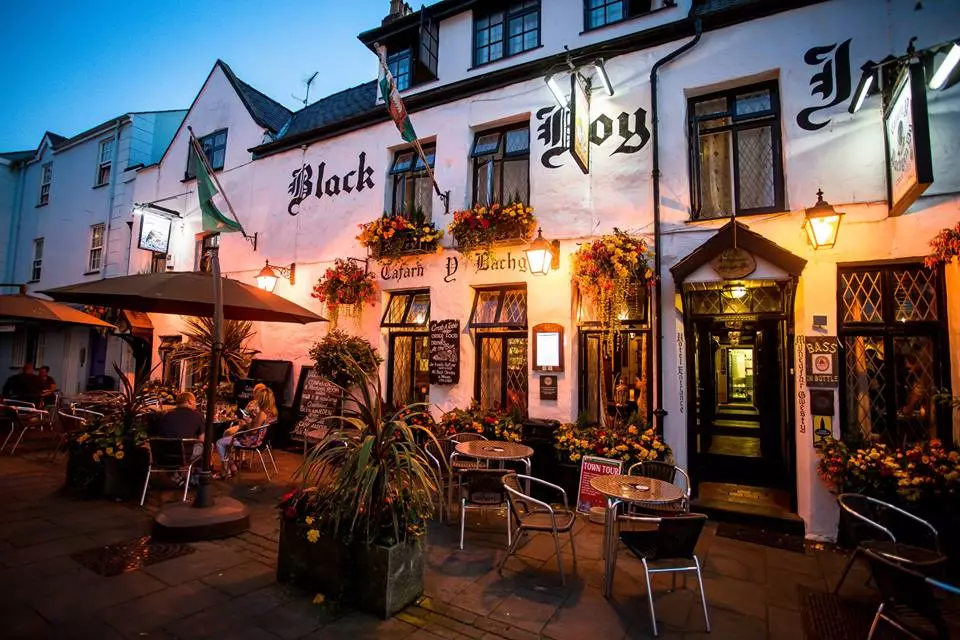 Black Boy Inn Entrance