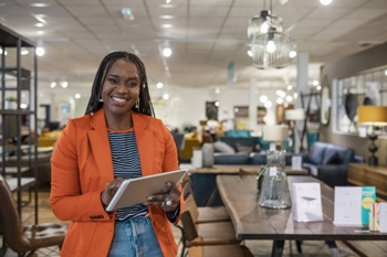 Restaurant owner using Access software