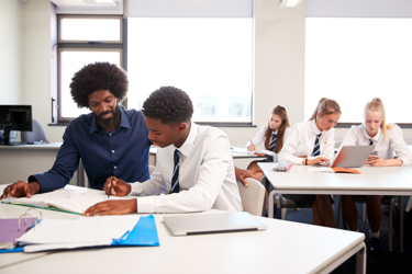 teacher mentoring student