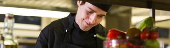 7 Restaurant KPIs you should be tracking (with free templates)