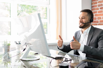 A man using eLearning