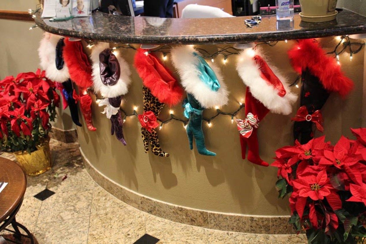 12 fun office Christmas decorations | Access Engage Blog