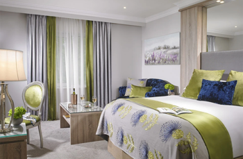 Woodlands Hotel Room